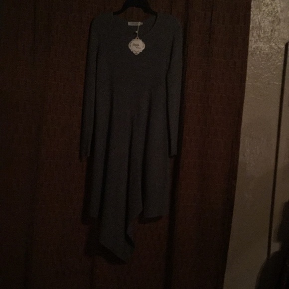 Tunic - Picture 2 of 5